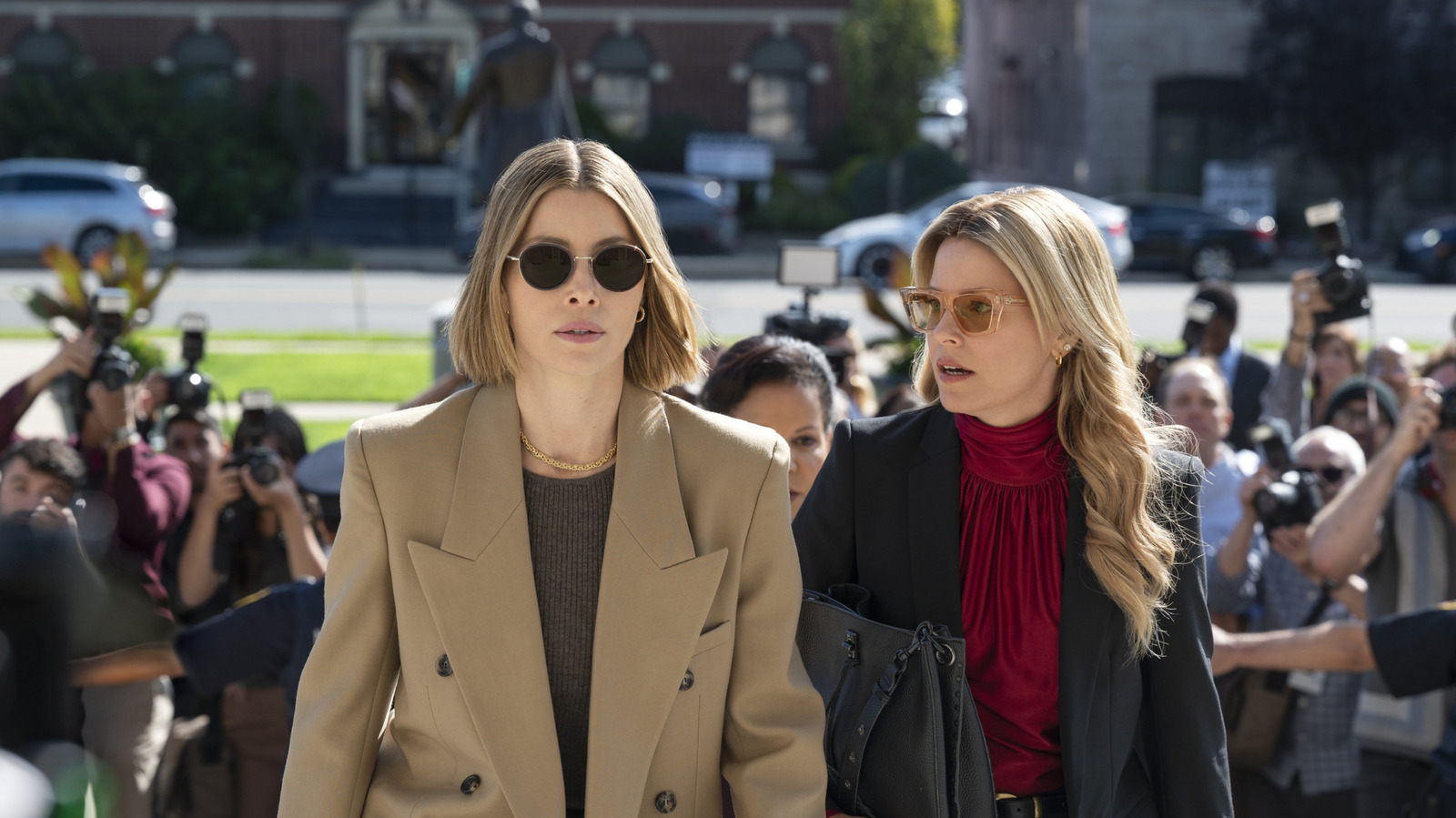 Elizabeth Banks And Jessica Biel’s Crime Thriller Miniseries Is An Instant Prime Video Hit